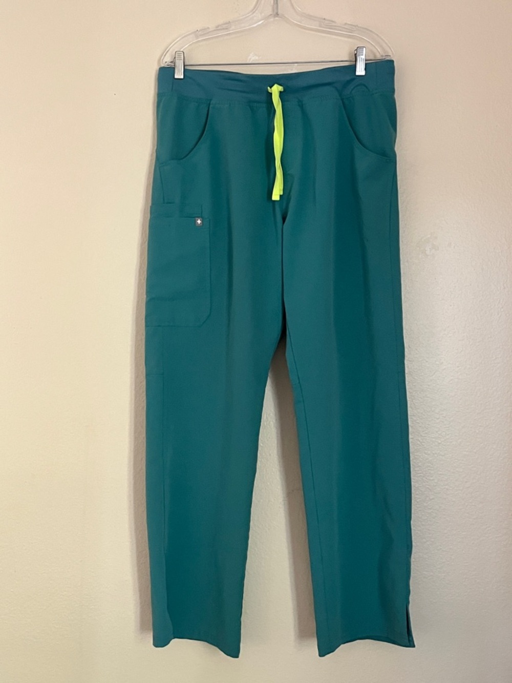 Figs Kade Cargo Scrub Pants with 4 Pockets and Yellow Neon Drawstring